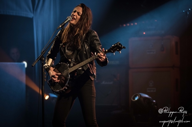 LauraCoxBand-BalckBox2018-07.jpg
